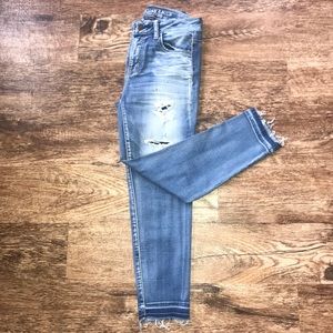 American Eagle High-Rise Ripped Jegging Crop Size4